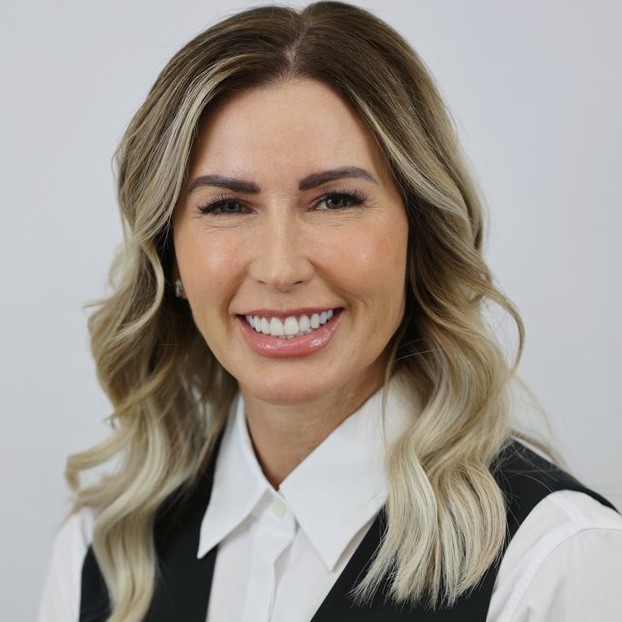 Kristin Brown Tee Off Temps and the Role of Values-Driven Entrepreneurship in Community Success
