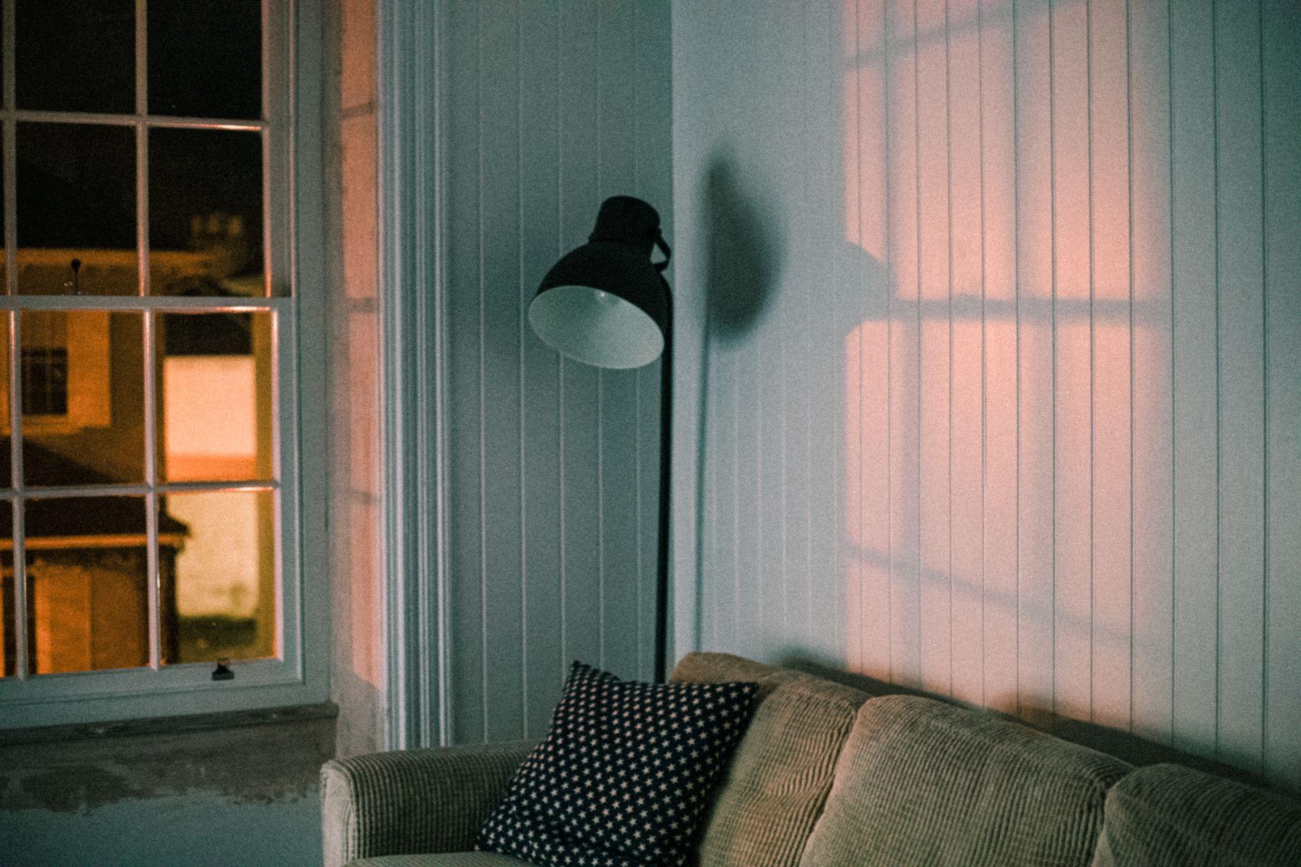 How to Make a Home Feel Calmer as the Evenings Draw In